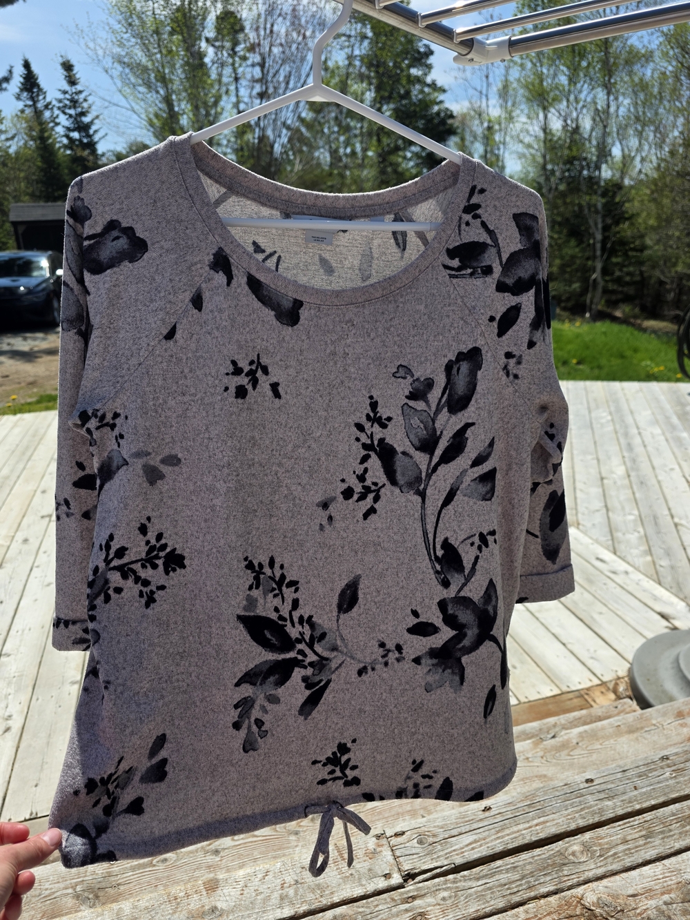 3/4 Sleeve Floral Drawstring Top | Size Medium